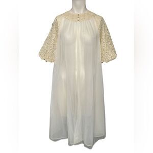 VANITY FAIR VINTAGE Double Nylon Cream Peignoir Lace Robe 34